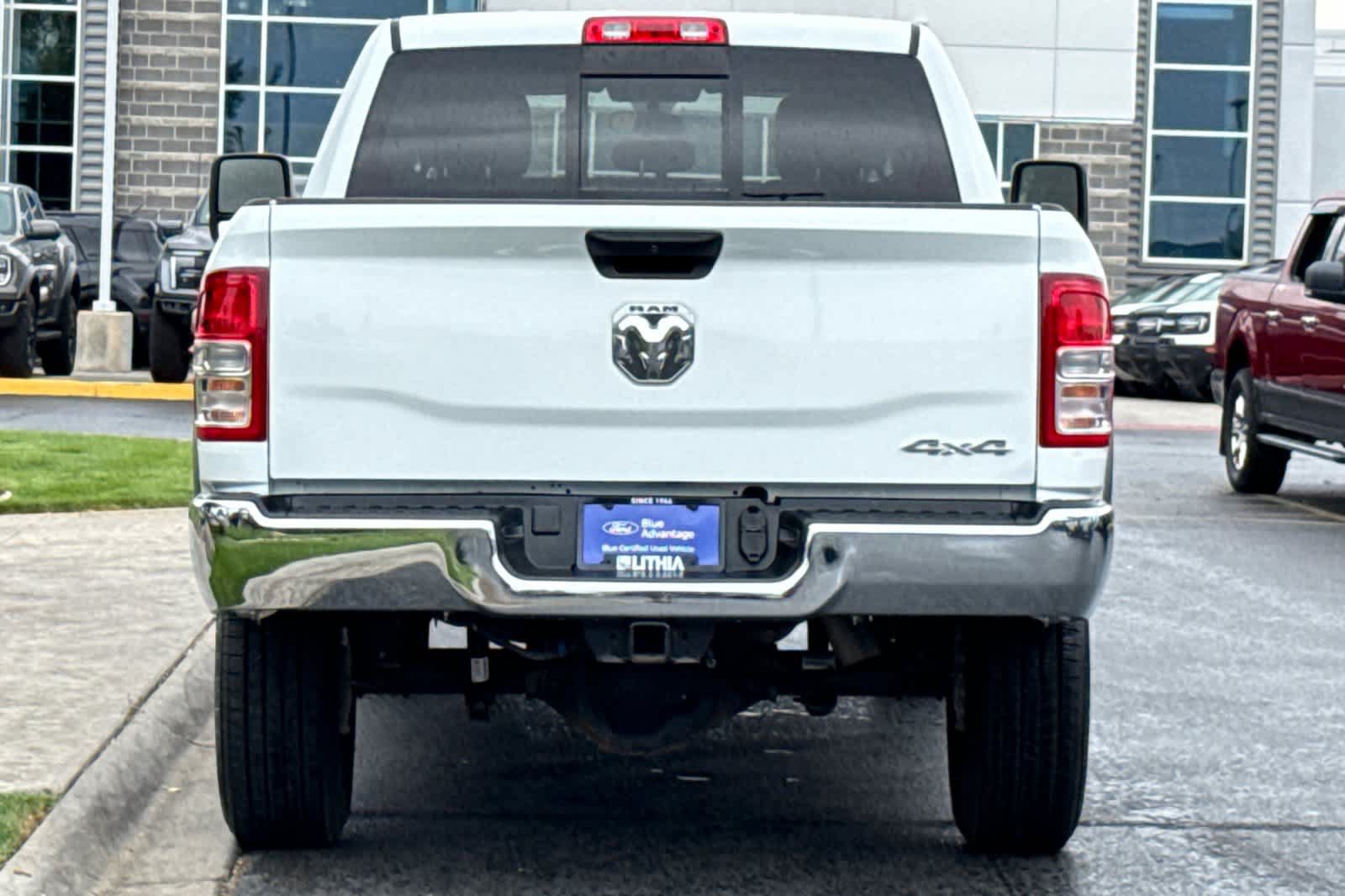 Used 2024 RAM 3500 Tradesman w/ Chrome Appearance Group AWD/4WD image 7