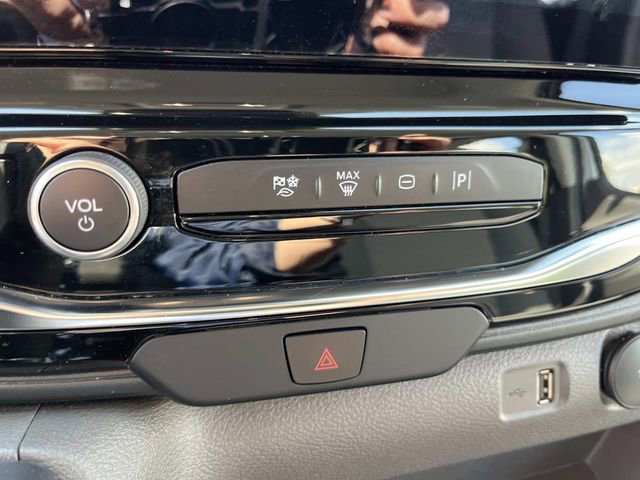 Certified 2024 Ford Transit 350 XLT image 32