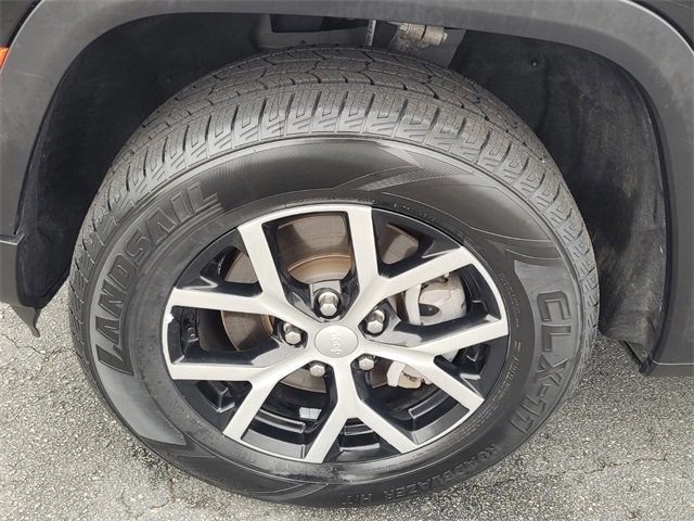 Used 2024 Jeep Grand Cherokee L Limited w/ Luxury Tech Group II image 19