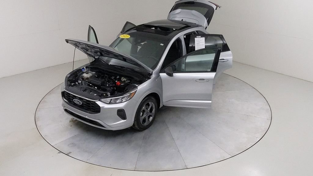 Certified 2023 Ford Escape ST-Line w/ Tech Pack #1 image 42
