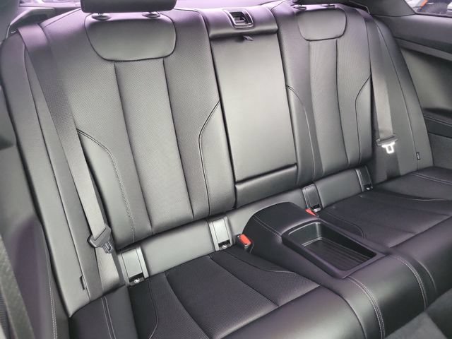 Used 2024 BMW 230i Coupe w/ M Sport Package RWD image 18