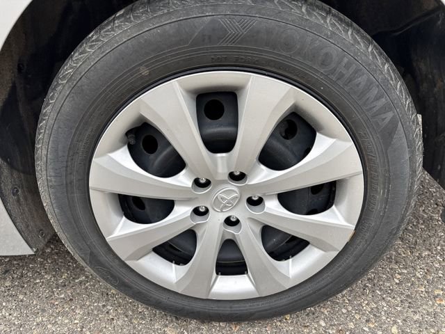 Used 2024 Toyota Corolla LE AWD/4WD image 41
