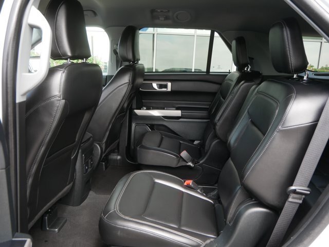 Certified 2024 Ford Explorer XLT AWD/4WD image 16