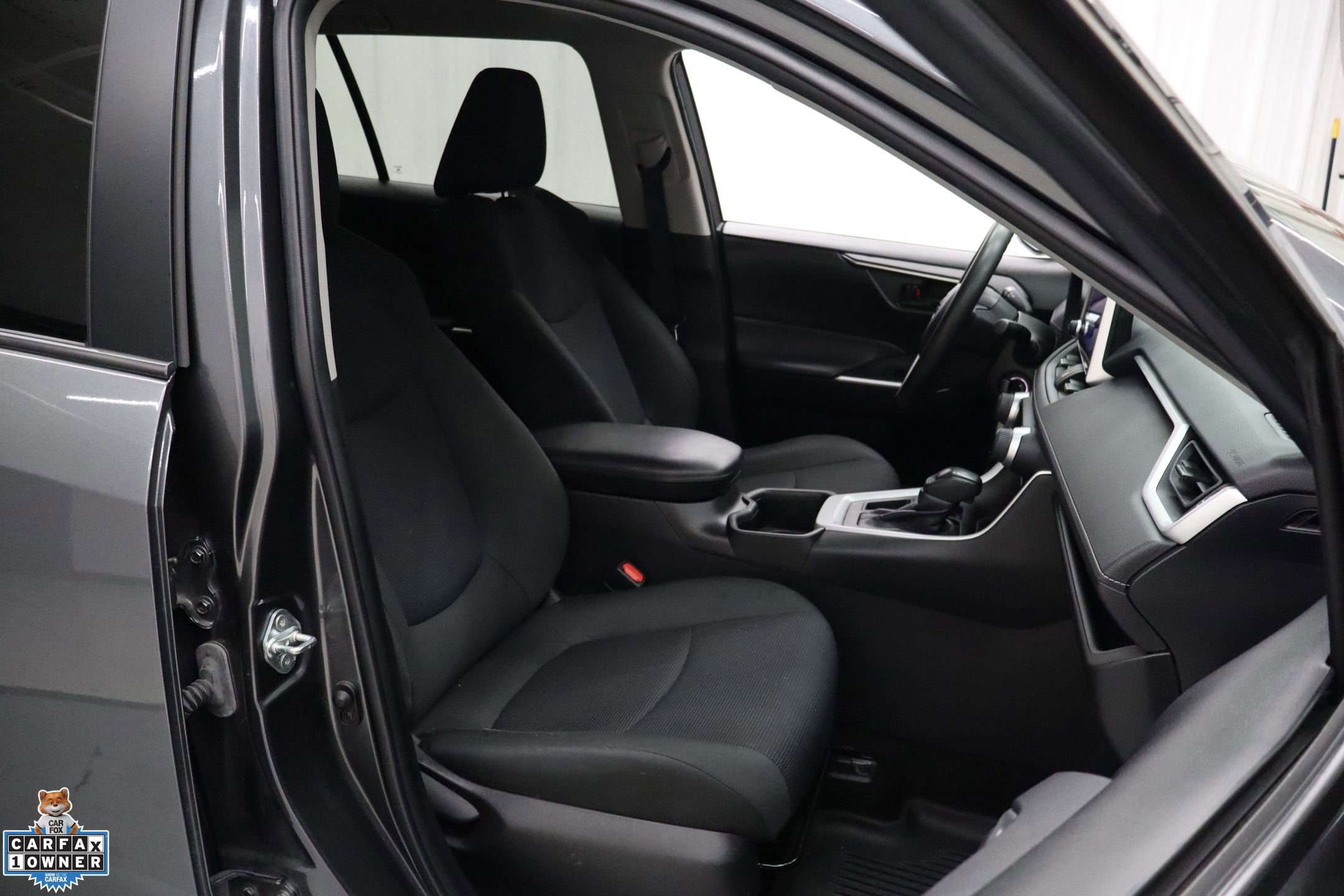 Used 2023 Toyota RAV4 LE image 33