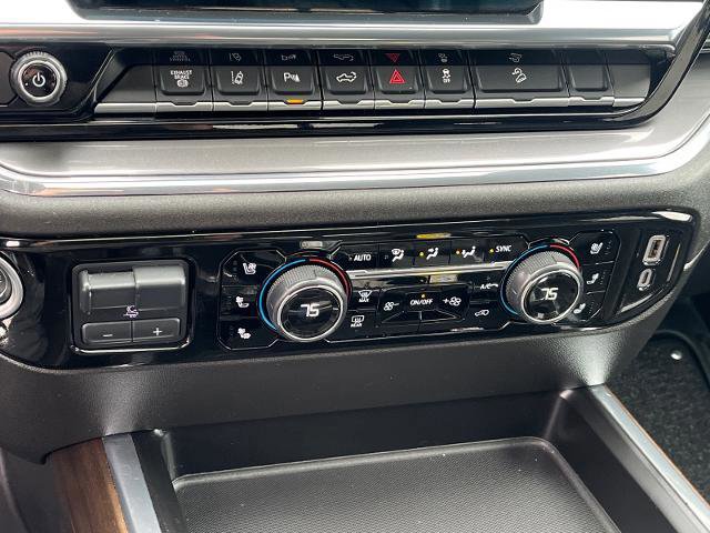 Used 2024 Chevrolet Silverado 2500 High Country w/ High Country Premium Package image 15