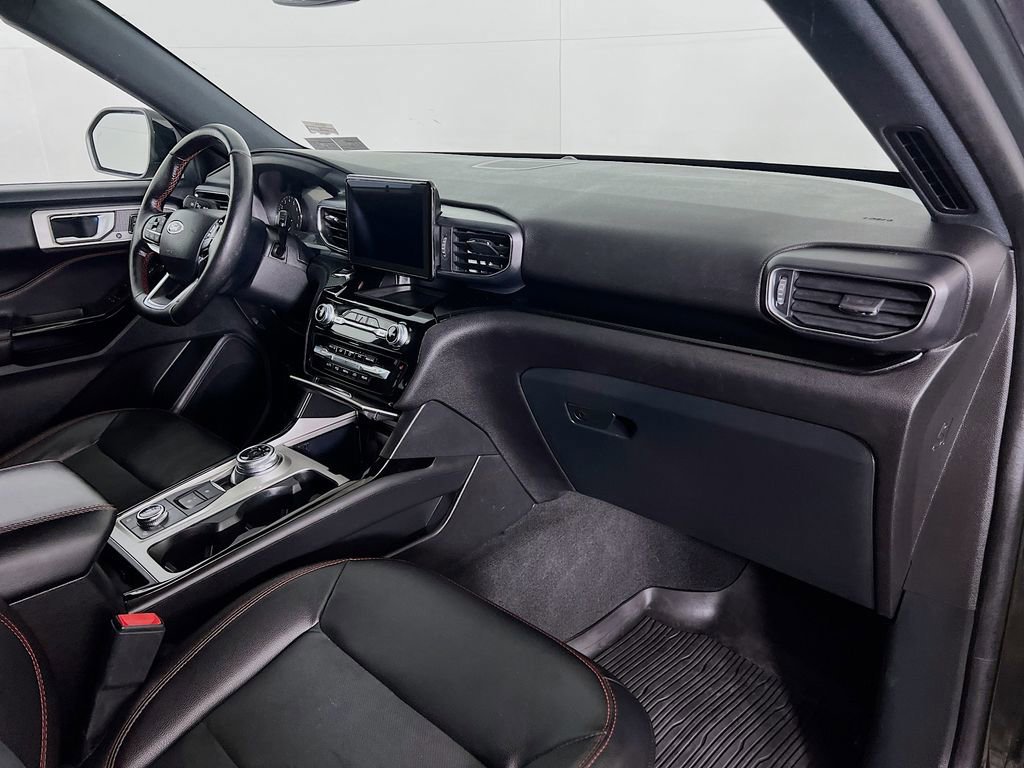 Certified 2022 Ford Explorer ST-Line w/ Class IV Trailer Tow Package image 37