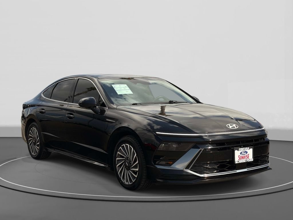 Used 2025 Hyundai Sonata SEL FWD image 4