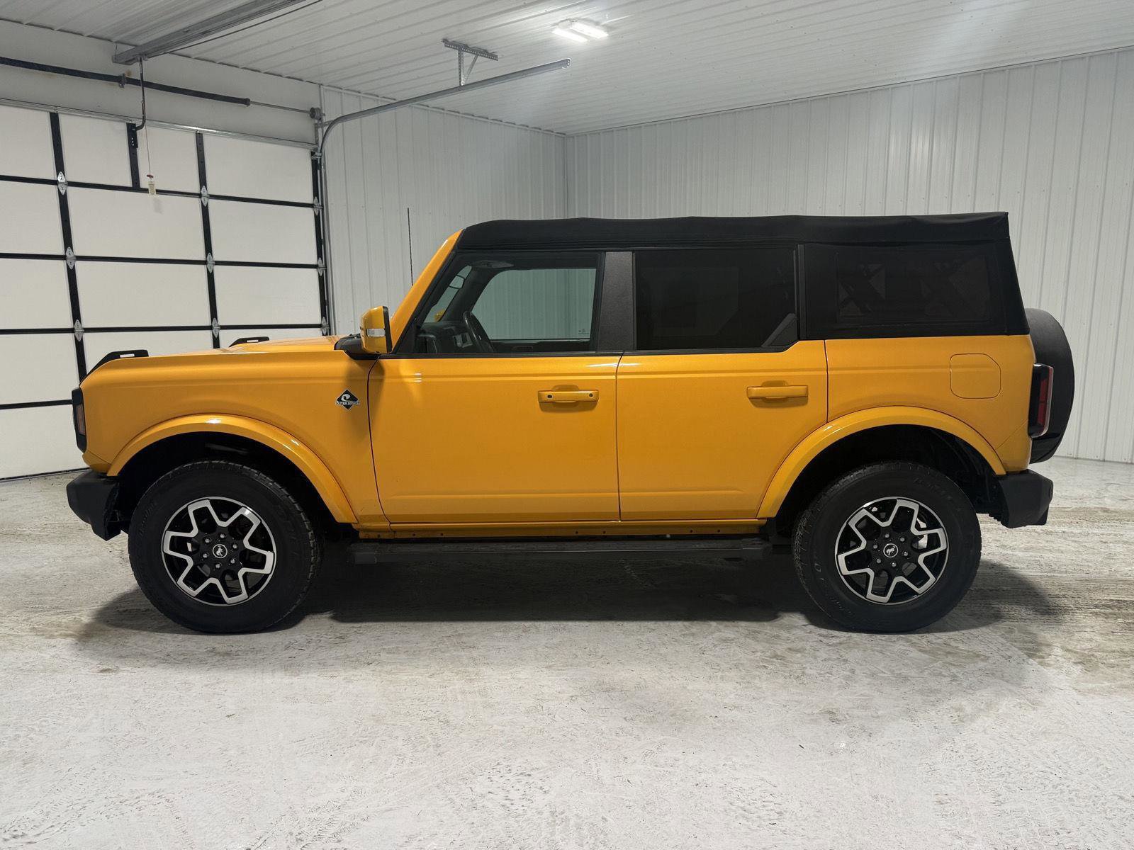 Certified 2022 Ford Bronco Outer Banks image 2