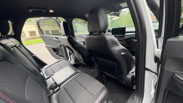 Certified 2023 Ford Escape ST-Line w/ Tech Pack #1 AWD/4WD image 33