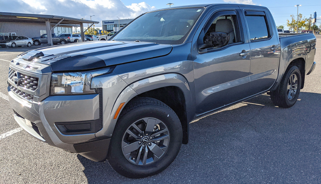 Used 2025 Nissan Frontier SV RWD image 5