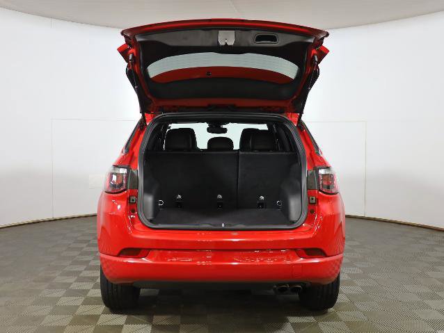 Used 2022 Jeep Compass Limited image 21