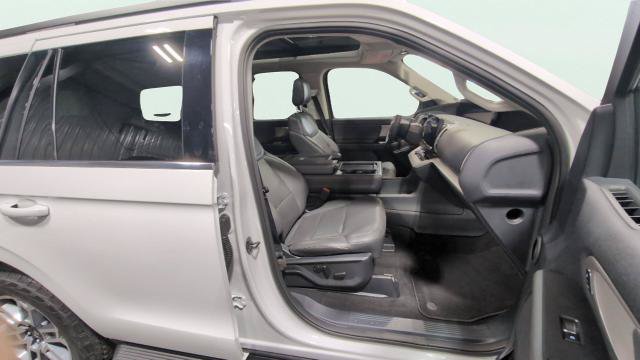 Certified 2025 Ford Expedition Active AWD/4WD image 17