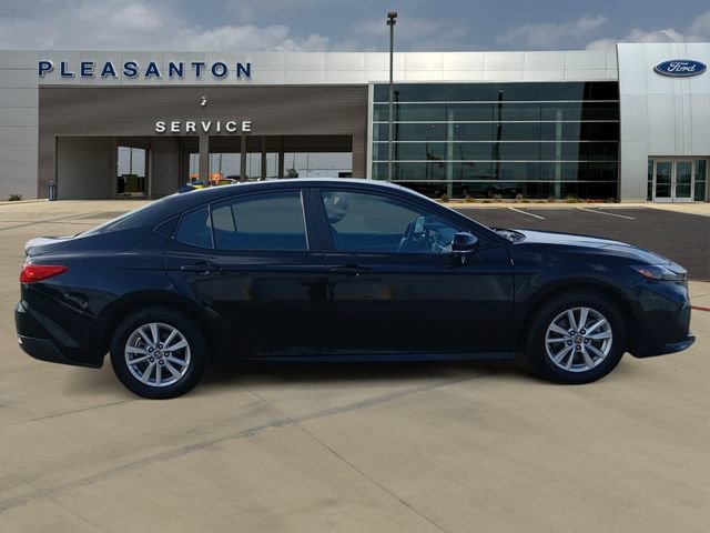 Used 2025 Toyota Camry LE FWD image 6