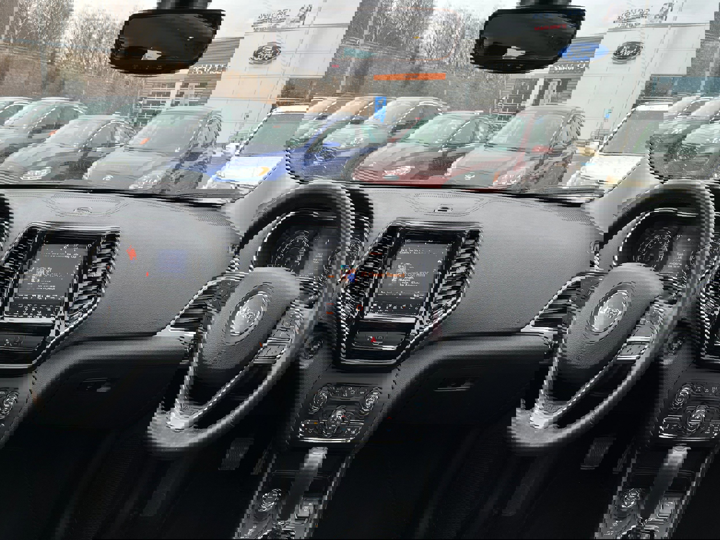 Used 2019 Jeep Cherokee Limited image 15