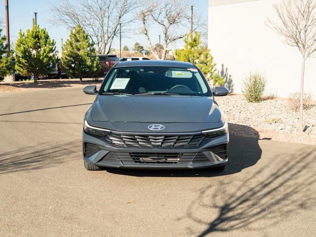Used 2024 Hyundai Elantra Blue image 10
