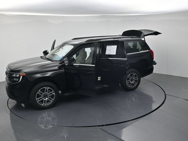 Certified 2025 Ford Expedition Active AWD/4WD image 52