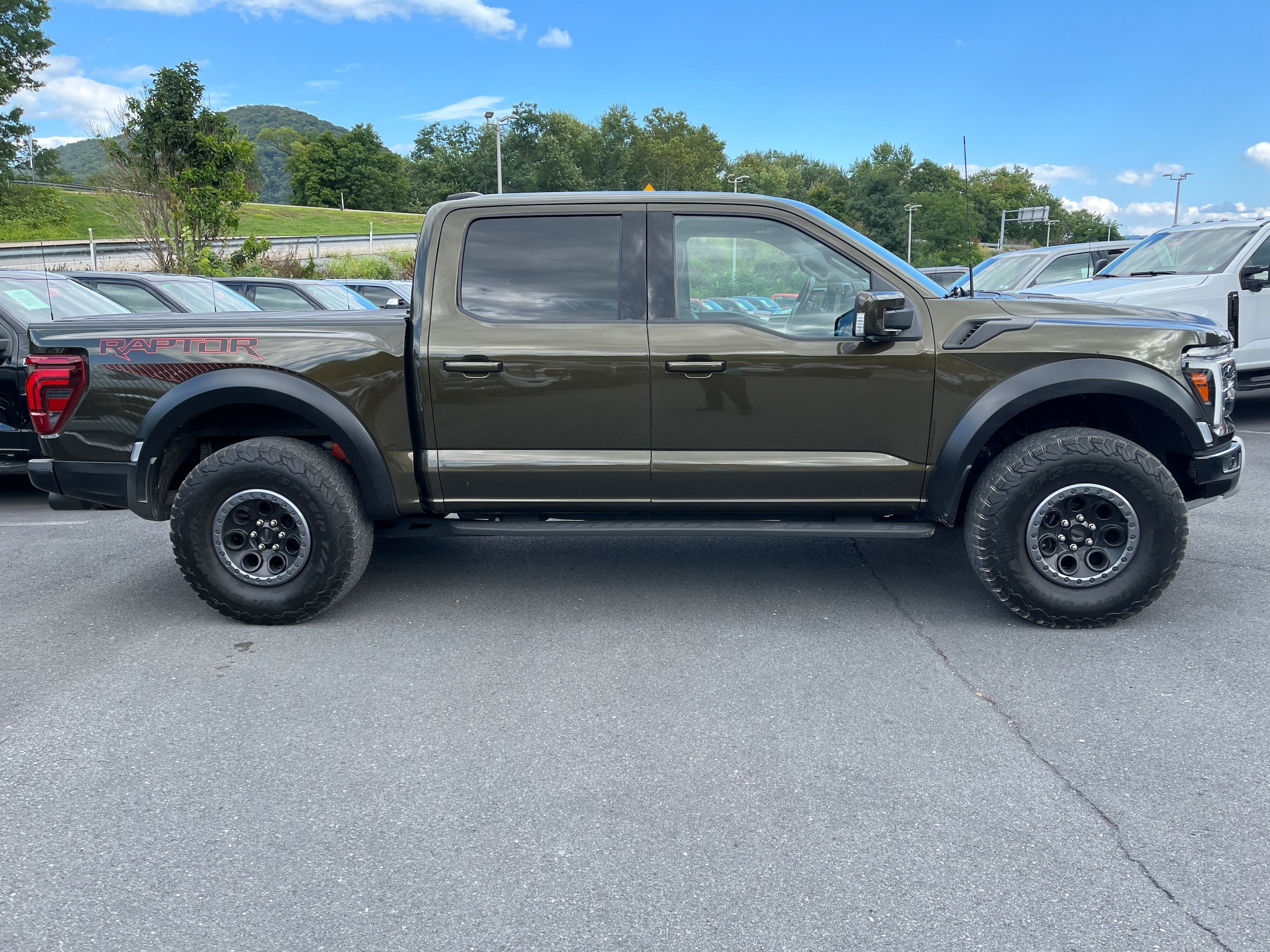 Certified 2024 Ford F150 Raptor AWD/4WD image 4