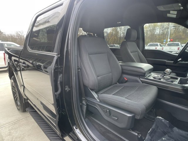 Certified 2022 Ford F150 XLT w/ Equipment Group 302A High image 32