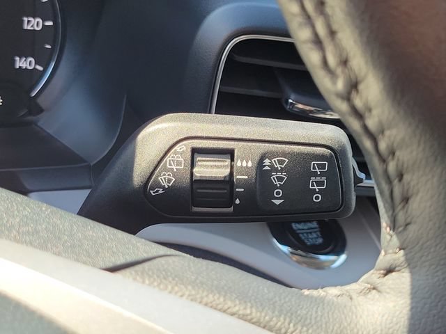 Certified 2023 Ford Explorer XLT w/ Equipment Group 202A AWD/4WD image 18