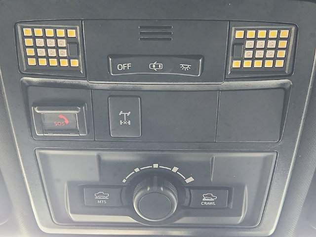 Used 2021 Toyota Tacoma TRD Off-Road w/ Technology Package AWD/4WD image 19