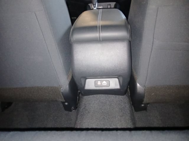 Used 2025 Nissan Altima 2.5 SV FWD image 42