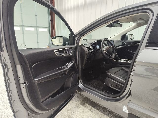 Certified 2023 Ford Edge SEL w/ Convenience Package AWD/4WD image 10
