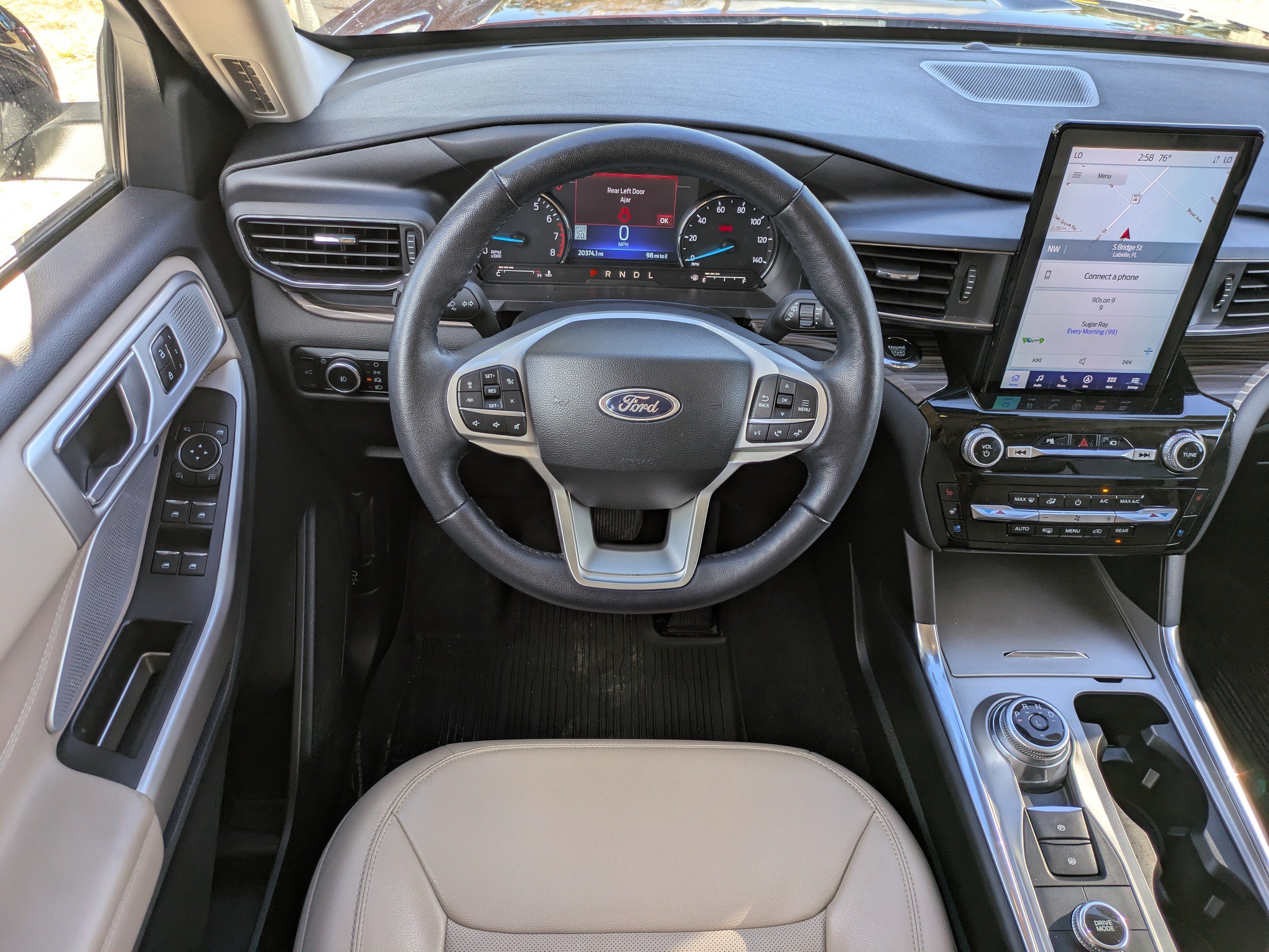 Certified 2023 Ford Explorer Limited w/ Limited Technology Package AWD/4WD image 16