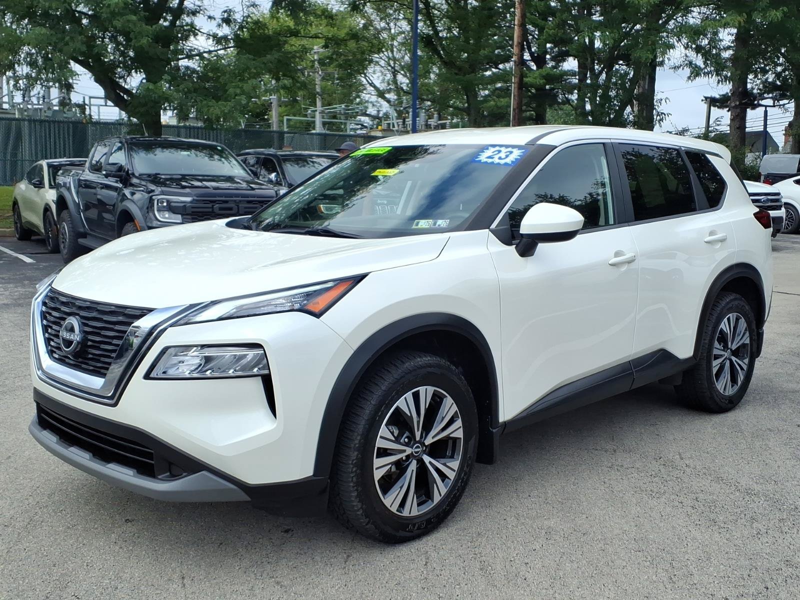 Used 2023 Nissan Rogue SV AWD/4WD image 7