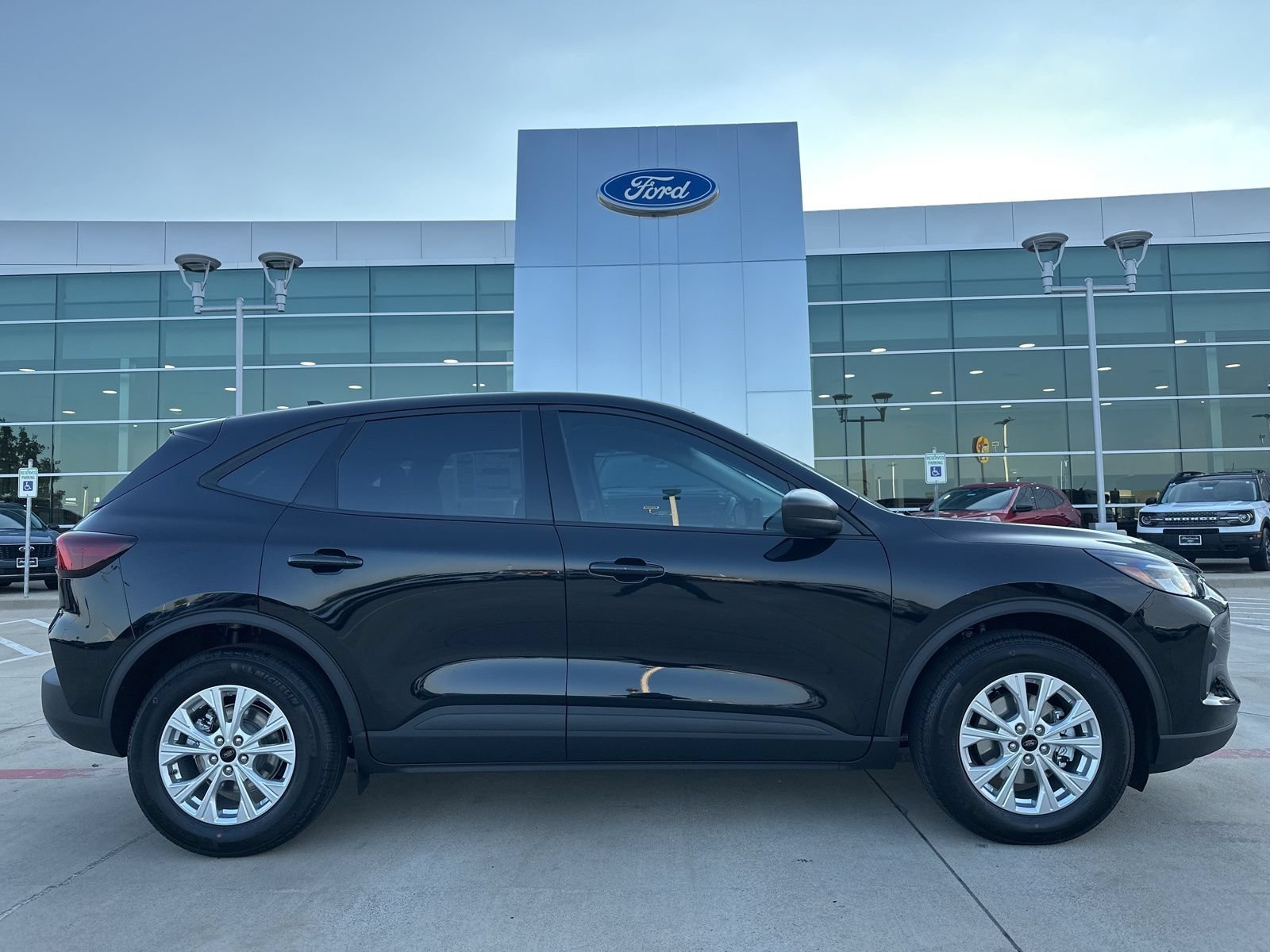 Certified 2025 Ford Escape Active FWD image 26