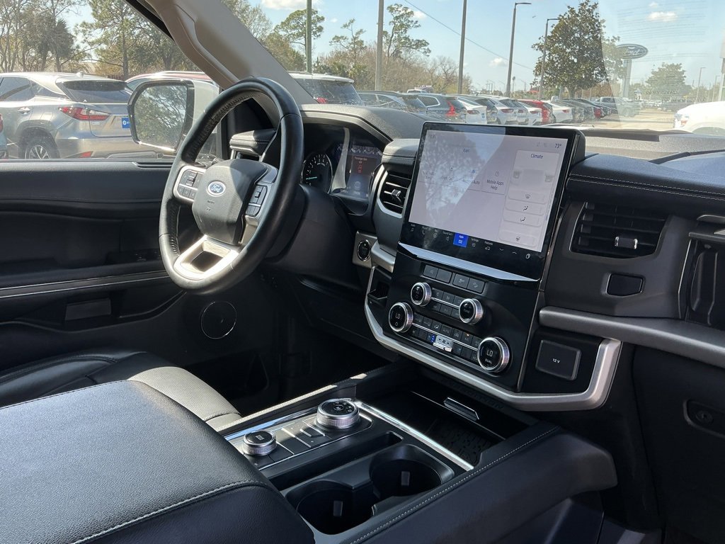 Certified 2024 Ford Expedition XLT image 19