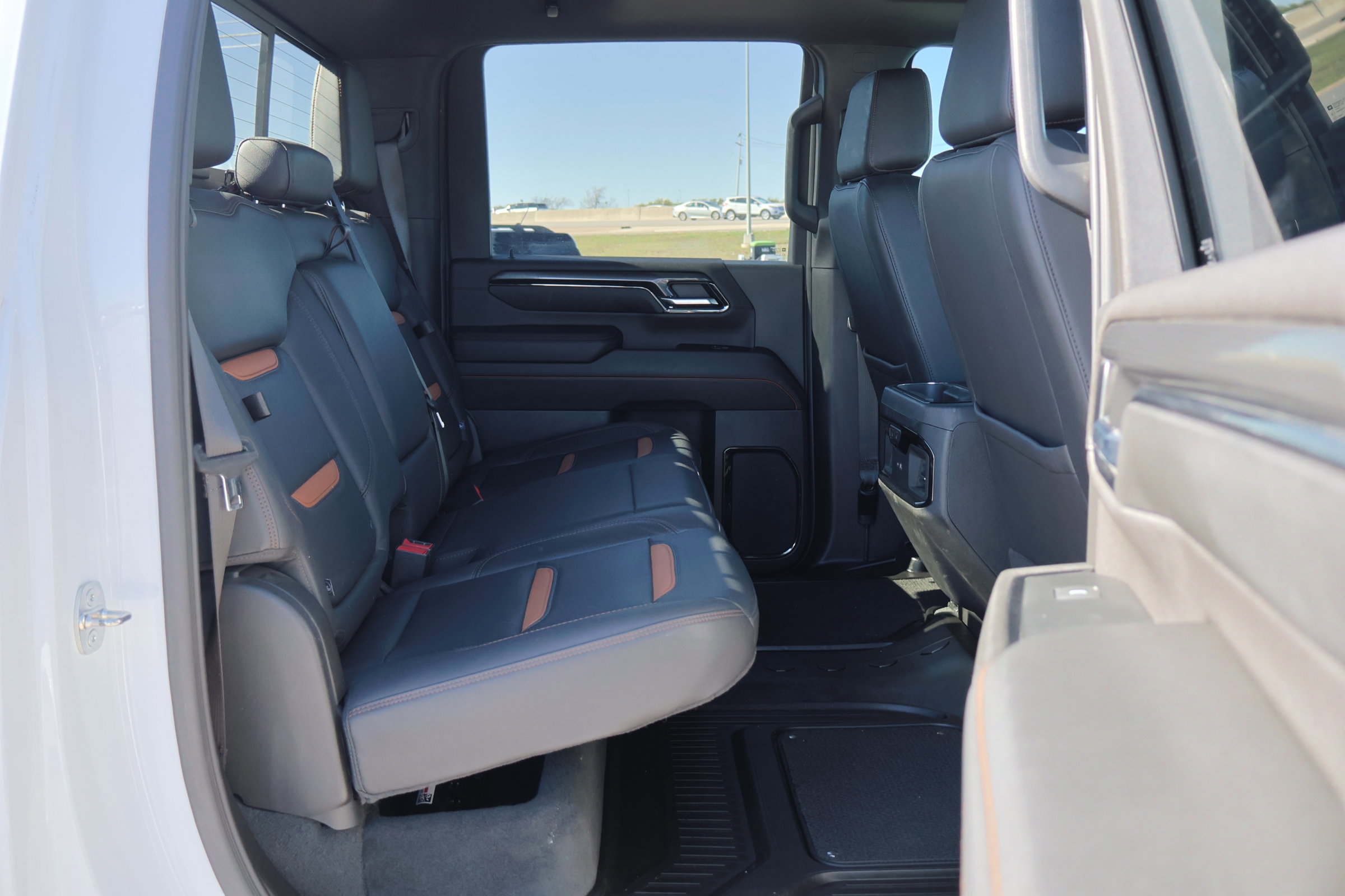 Used 2024 GMC Sierra 2500 AT4 w/ AT4 Premium Plus Package image 36