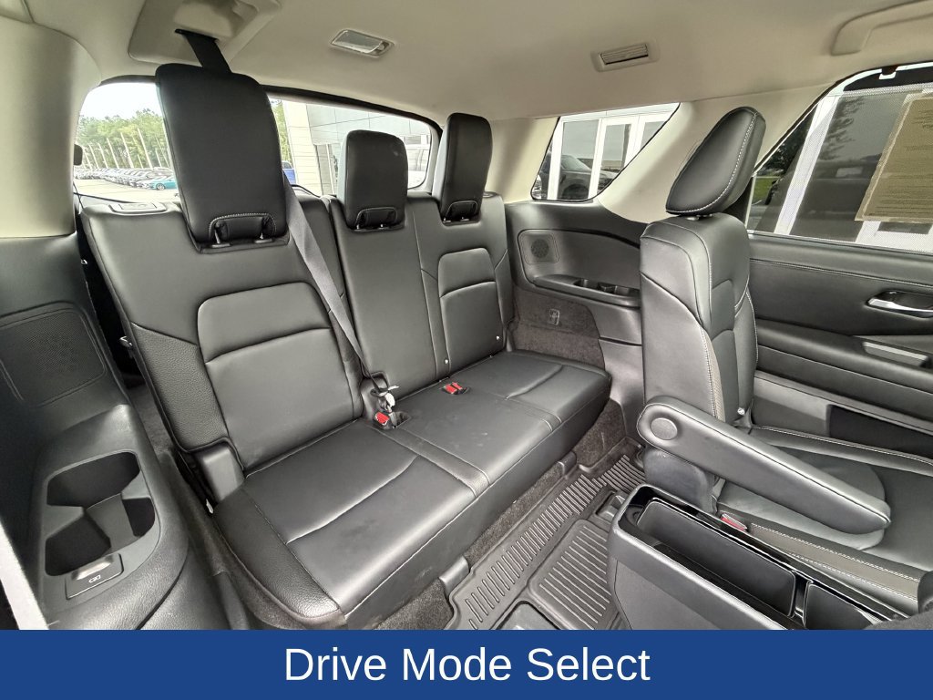 Used 2024 Nissan Pathfinder SL w/ SL Premium Package FWD image 23