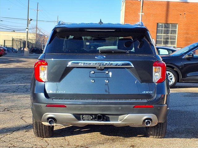 Certified 2023 Ford Explorer Limited w/ Limited Technology Package image 2