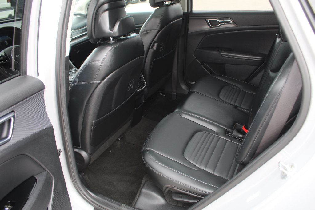 Used 2023 Kia Sportage SX FWD image 34