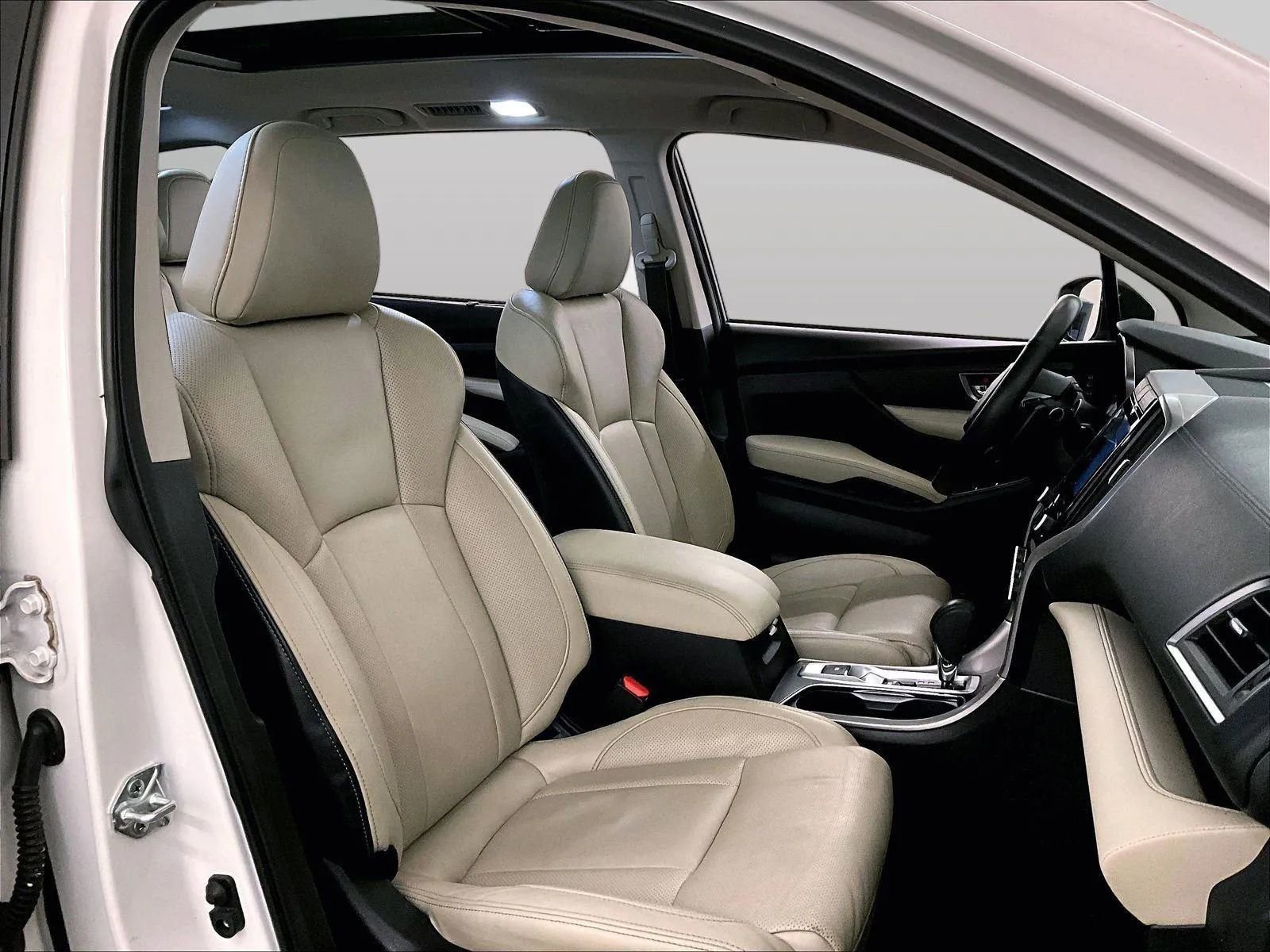 Used 2022 Subaru Ascent Limited w/ Technology Package image 7