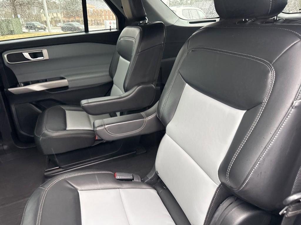 Certified 2022 Ford Explorer XLT w/ Equipment Group 202A image 26