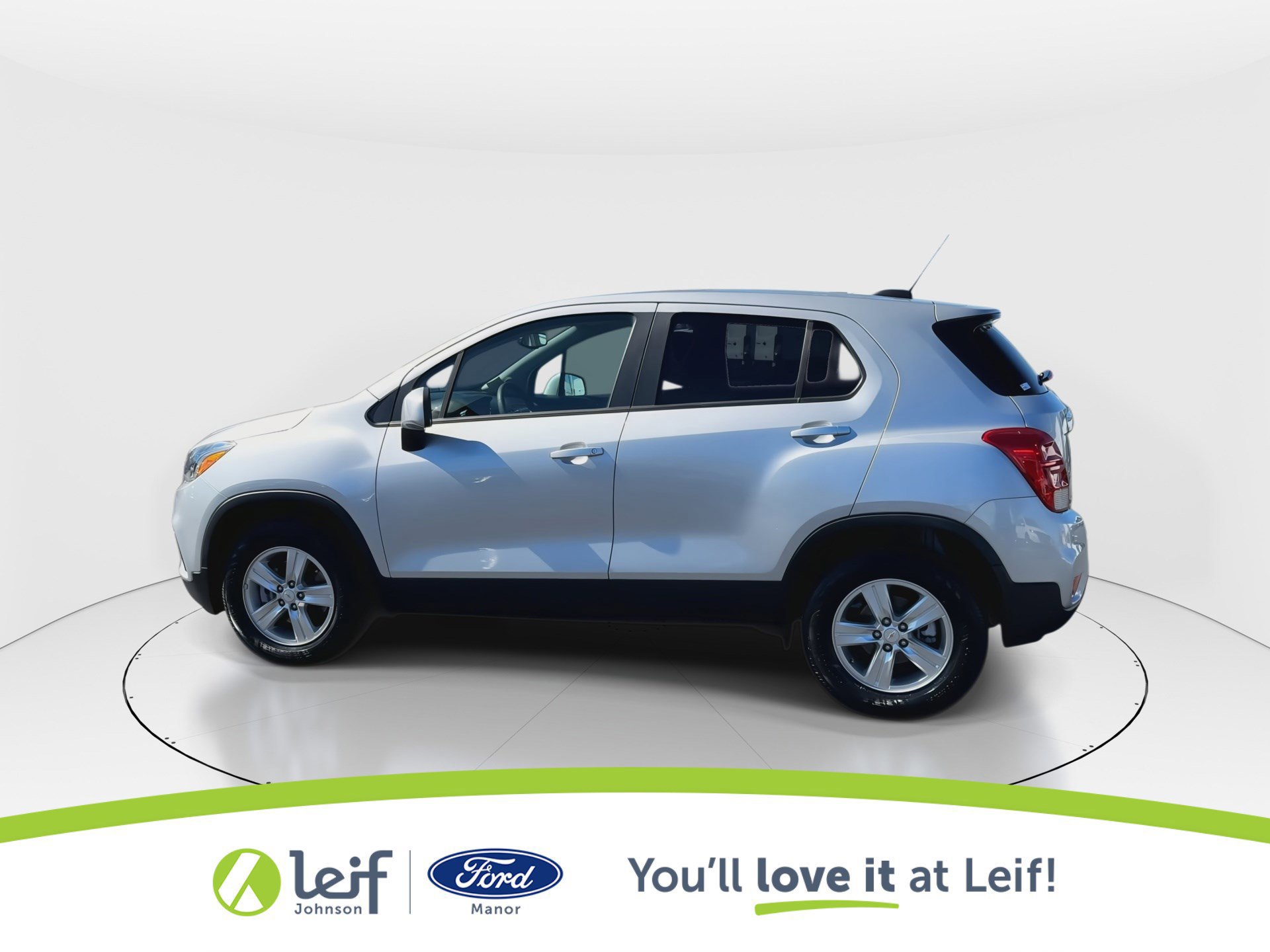 Used 2022 Chevrolet Trax LS w/ Tint and Cruise Package image 7