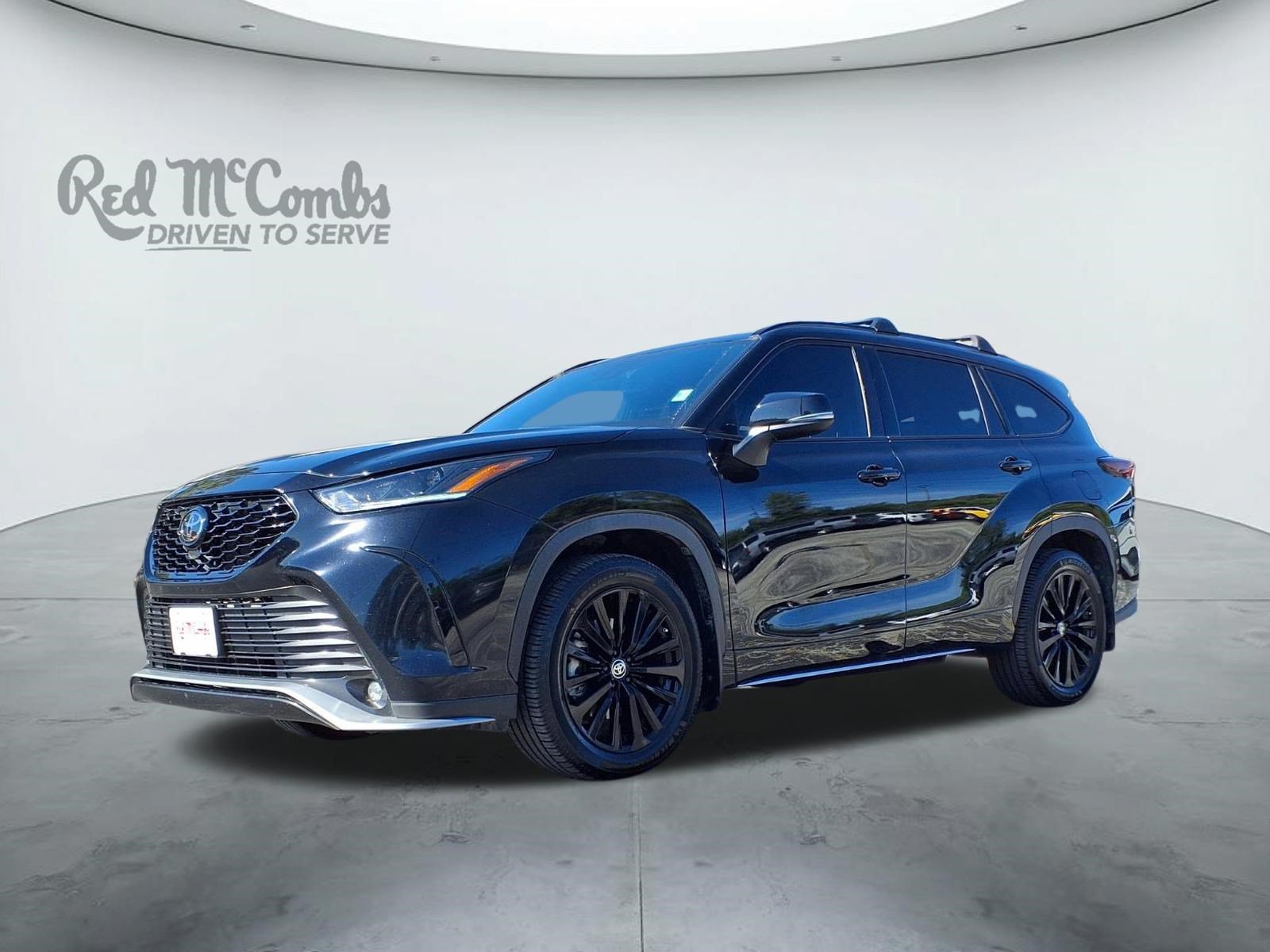 Used 2024 Toyota Highlander LE