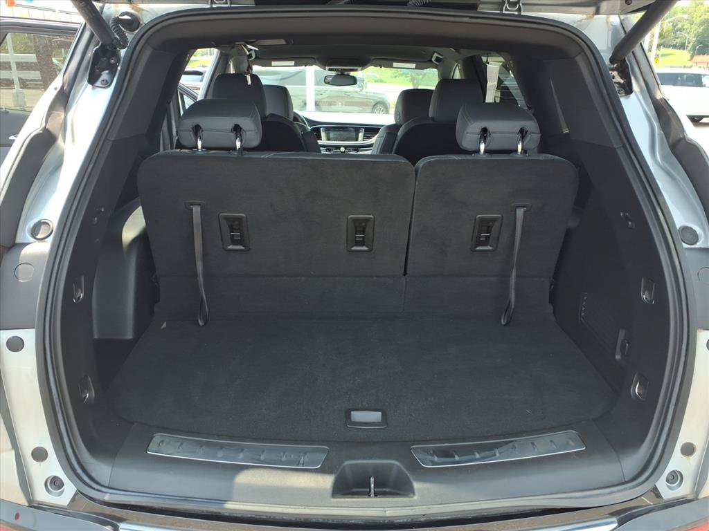 Used 2023 Buick Enclave Essence w/ Sport Touring Edition FWD image 8