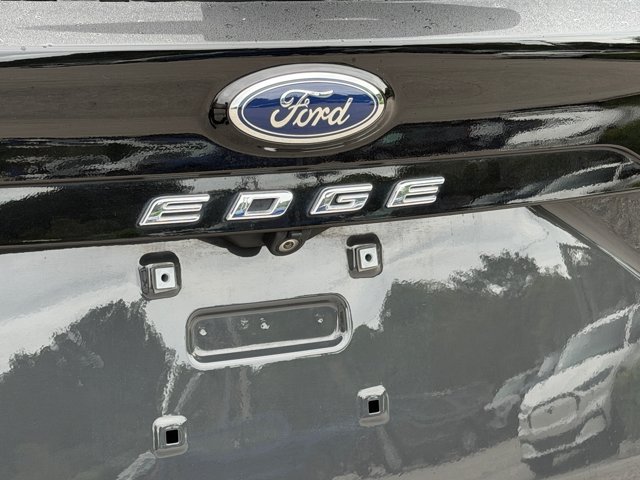 Certified 2021 Ford Edge Titanium FWD image 18