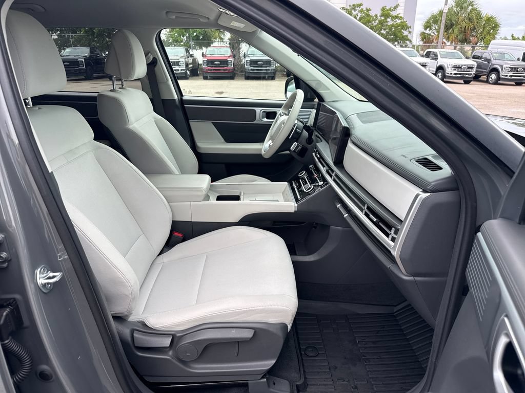 Used 2026 Hyundai Santa Fe SE FWD image 24