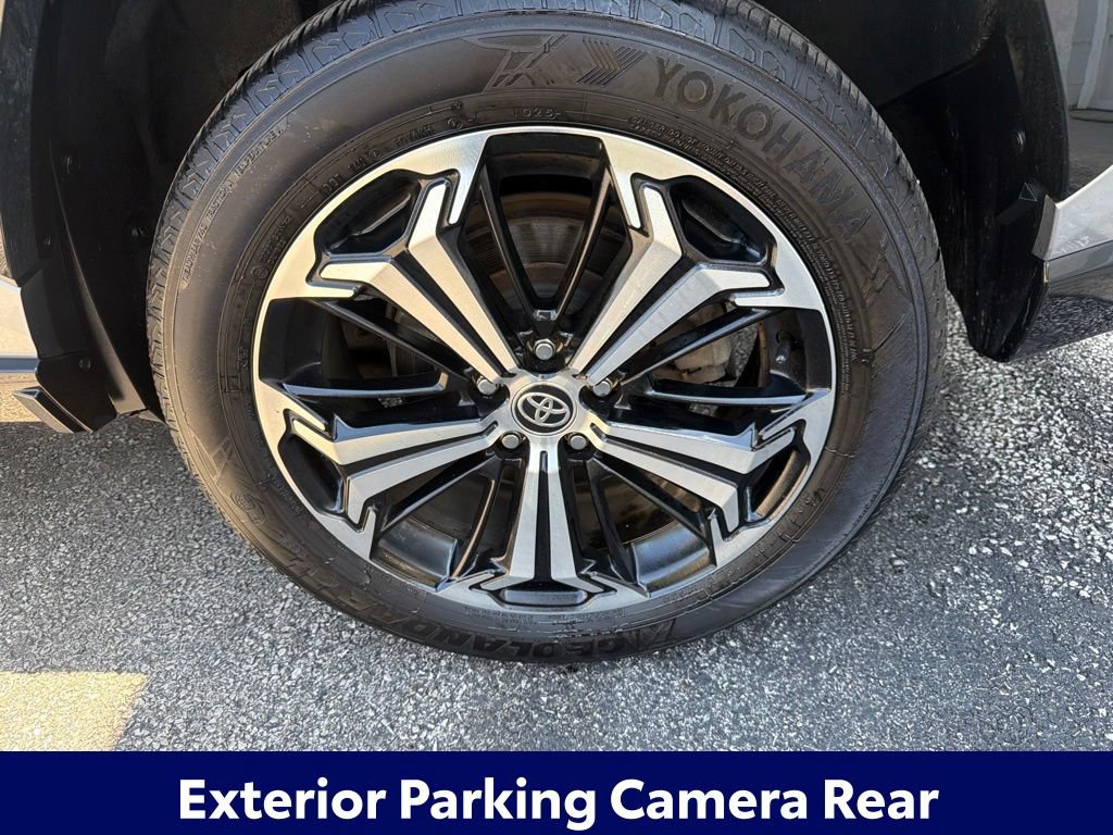 Used 2023 Toyota RAV4 XSE AWD/4WD image 16