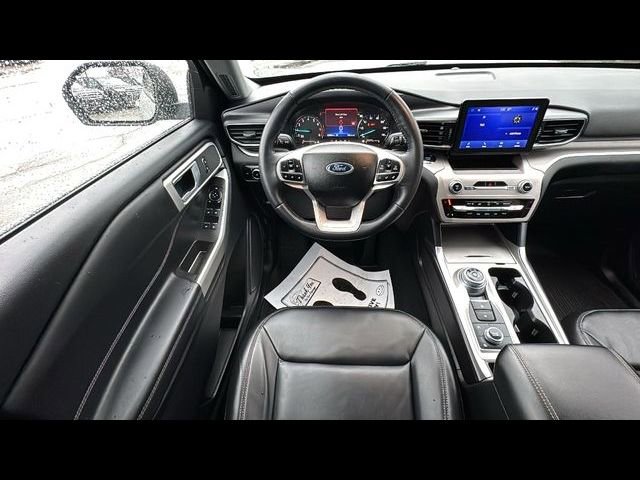 Certified 2023 Ford Explorer XLT w/ Equipment Group 202A AWD/4WD image 13