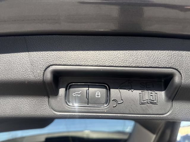 Certified 2025 Ford Explorer Active AWD/4WD image 8