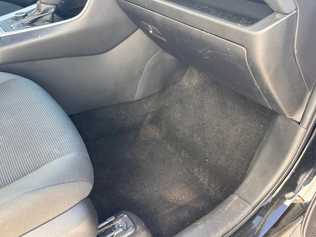 Used 2023 Toyota RAV4 LE AWD/4WD image 23