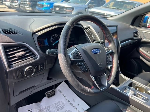 Certified 2024 Ford Edge ST-Line AWD/4WD image 7