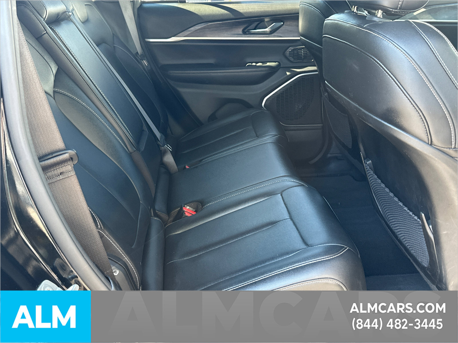 Used 2024 Jeep Grand Cherokee Limited 4xe AWD/4WD image 17