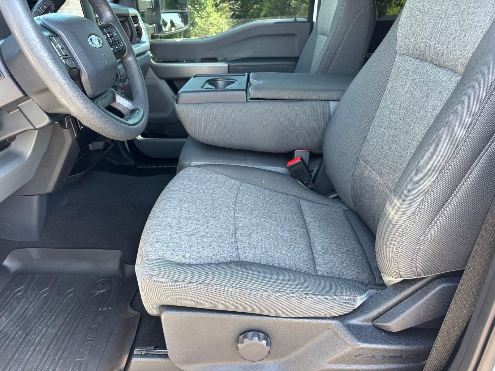 Certified 2024 Ford F250 XL w/ STX Appearance Package AWD/4WD image 15
