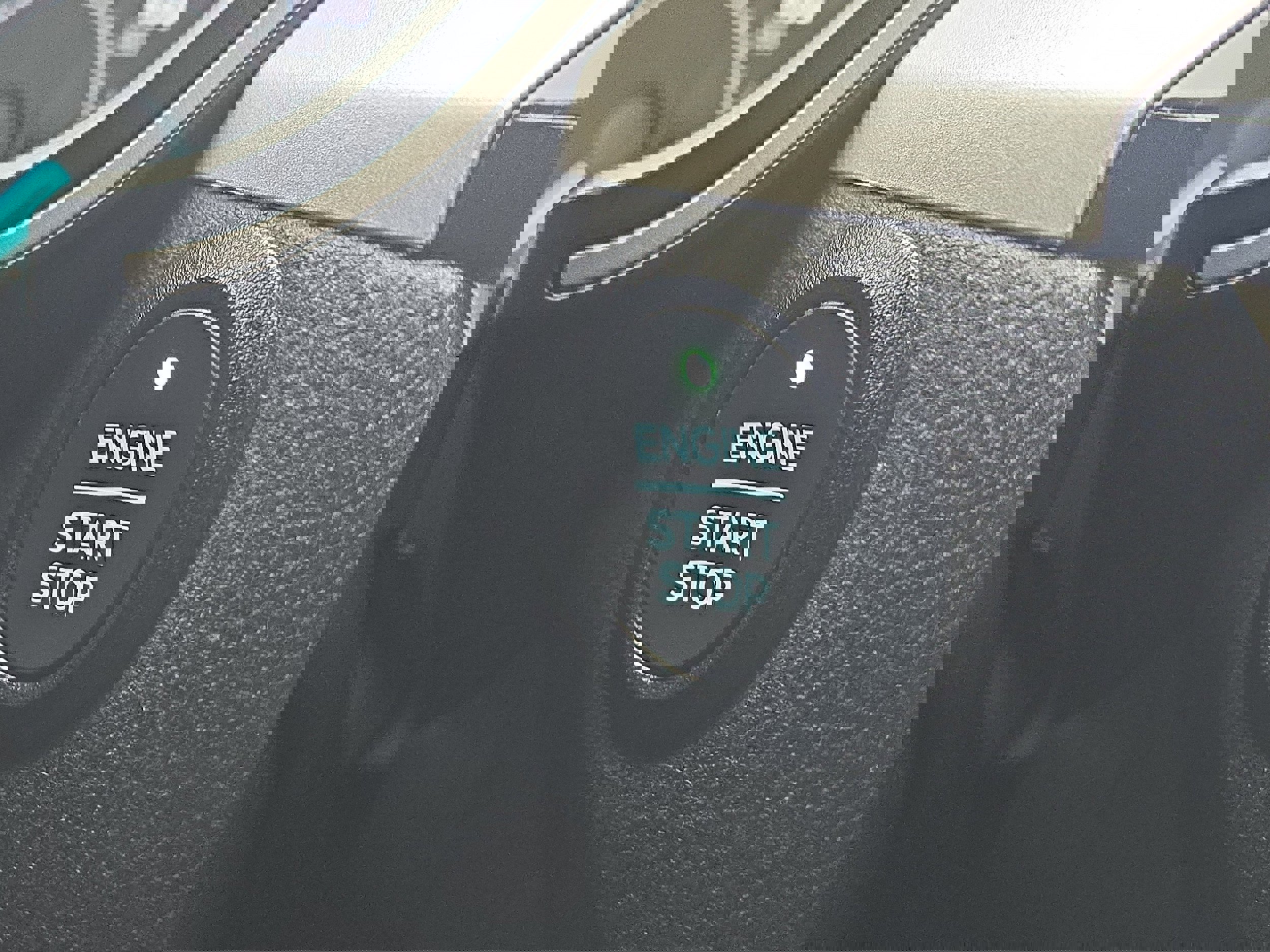 Certified 2022 Ford Escape SE w/ SE Sport Appearance Package image 30