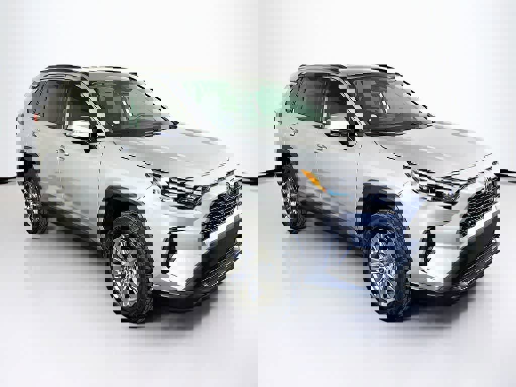 Used 2024 Toyota RAV4 XLE image 7